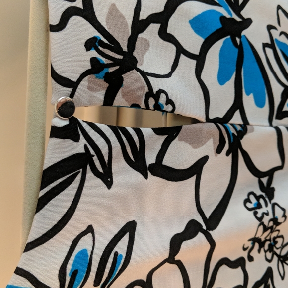 Calvin Klein sleeveless top - Picture 4 of 4